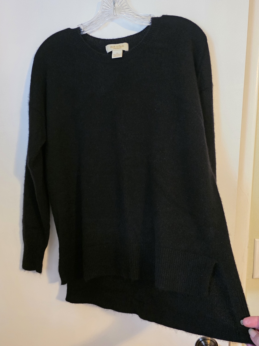 Peck & Peck Luxury 100% Cashmere Black Crewneck Sweater High-Low Side Slit